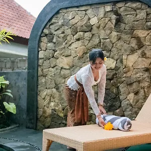 Madhawa & Villa Ubud (Bali)